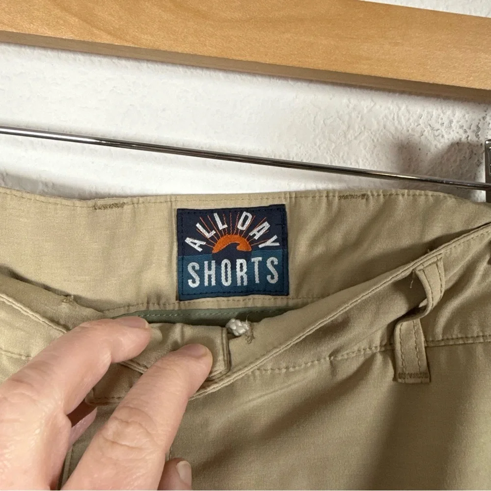 Faherty Men’s Belt Loop All Day Shorts in Tan Size 36